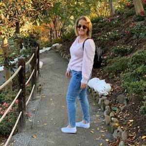 Meet your Posher, Lauren